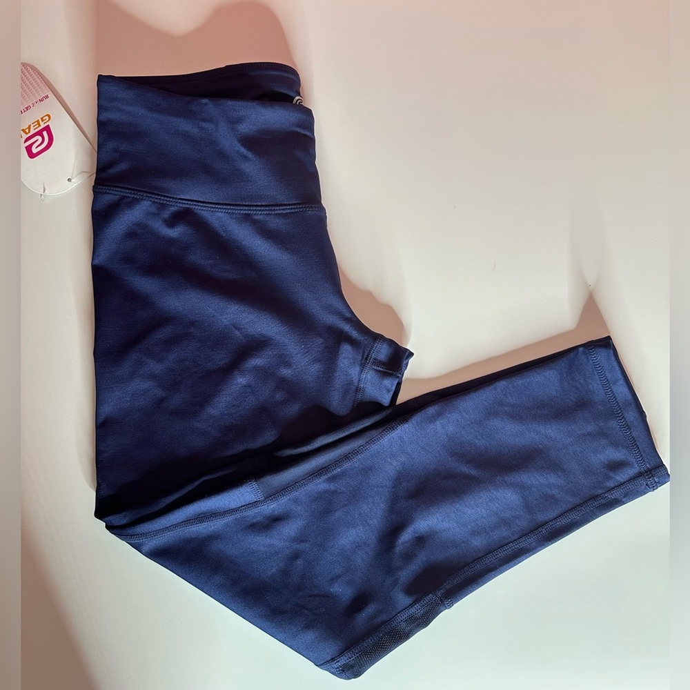 Women’s r-gear recharge navy compression printed crop leggings NWT size small